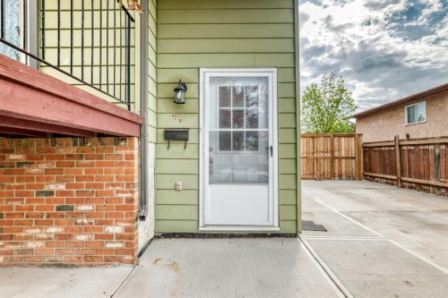 4218 38 Street Ne, Calgary, AB 