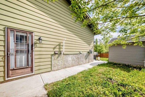 4218 38 Street Ne, Calgary, AB 