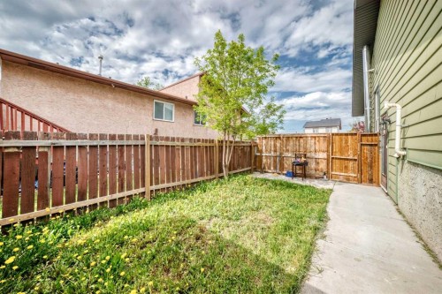 4218 38 Street Ne, Calgary, AB 
