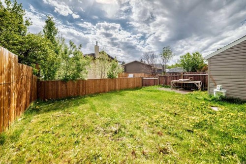 4218 38 Street Ne, Calgary, AB 