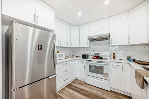 4218 38 Street Ne, Calgary, AB 