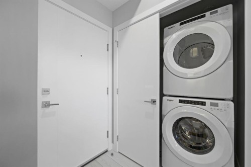 1521-63 Corner Glen Crescent Ne, Calgary, AB - Indoor Photo Showing Laundry Room