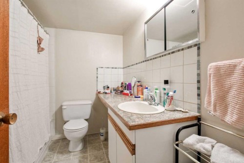 2705 38 Street Sw, Calgary, AB 