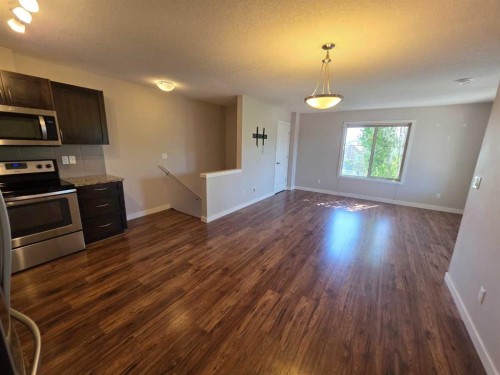 1707-250 Sage Valley Road Nw, Calgary, AB - Indoor Photo Showing Kitchen