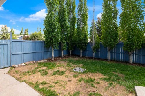 18 West Mcmanus Road, Cochrane, AB 