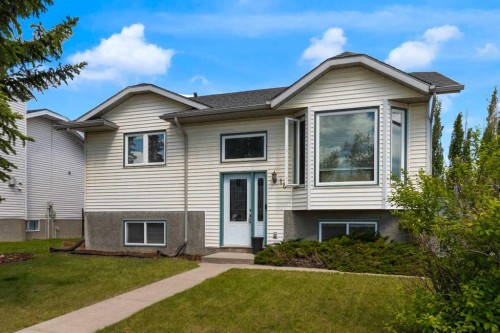 18 West Mcmanus Road, Cochrane, AB 