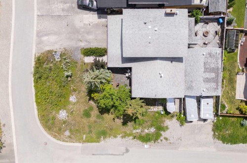18 Macdonald Place, Canmore, AB 