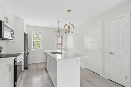 469 Cranbrook Square Se, Calgary, AB 