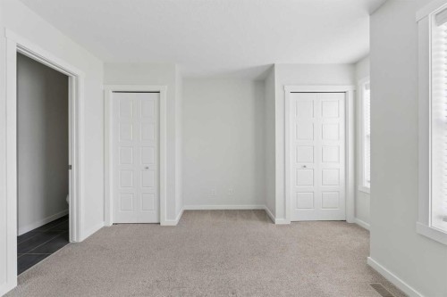 469 Cranbrook Square Se, Calgary, AB 