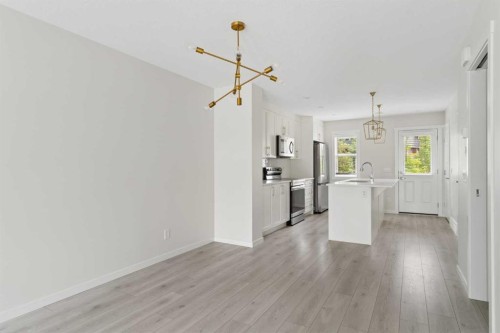 469 Cranbrook Square Se, Calgary, AB 