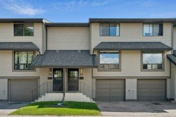 25-5019 46 Avenue SW Calgary, AB T3E 6R1