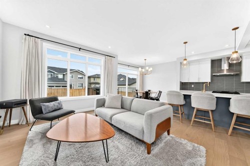 76 Shale Avenue, Cochrane, AB 