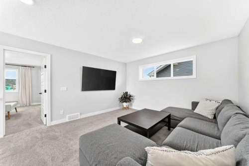 76 Shale Avenue, Cochrane, AB 