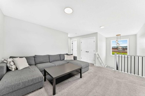 76 Shale Avenue, Cochrane, AB 