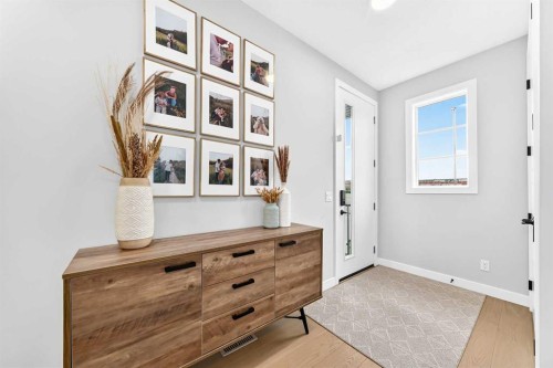 76 Shale Avenue, Cochrane, AB 