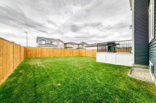 76 Shale Avenue, Cochrane, AB 