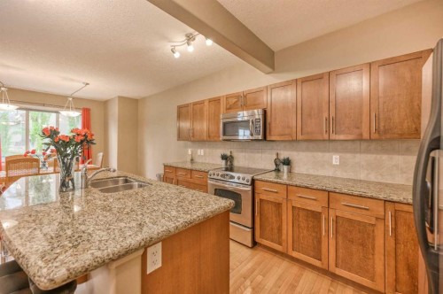 141 Royal Ridge Mount Nw, Calgary, AB 