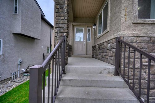 141 Royal Ridge Mount Nw, Calgary, AB 