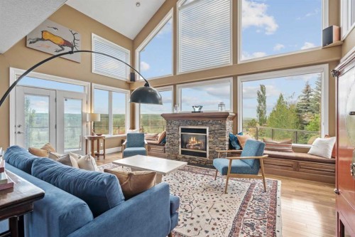 13 Discovery Rise Sw, Calgary, AB 