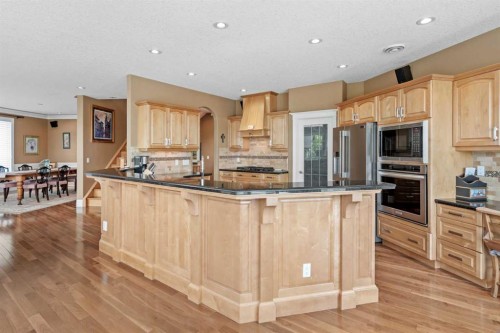13 Discovery Rise Sw, Calgary, AB 