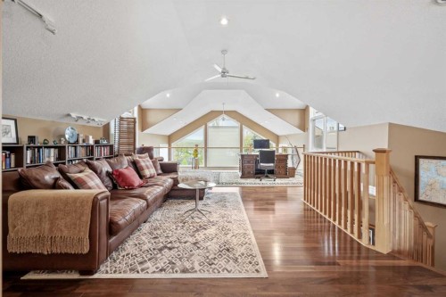 13 Discovery Rise Sw, Calgary, AB 