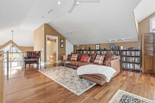 13 Discovery Rise Sw, Calgary, AB 