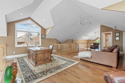 13 Discovery Rise Sw, Calgary, AB 