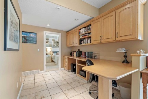 13 Discovery Rise Sw, Calgary, AB 