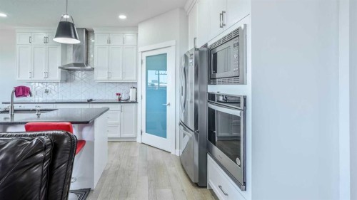 889 Corner Meadows Way Ne, Calgary, AB 
