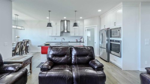 889 Corner Meadows Way Ne, Calgary, AB 