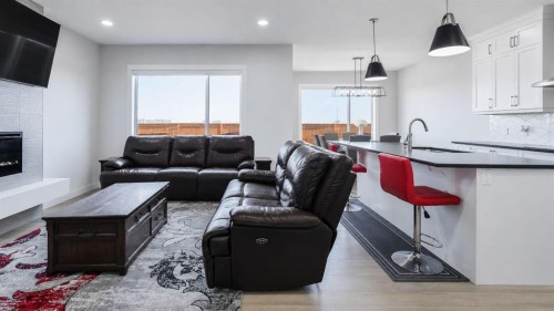 889 Corner Meadows Way Ne, Calgary, AB 