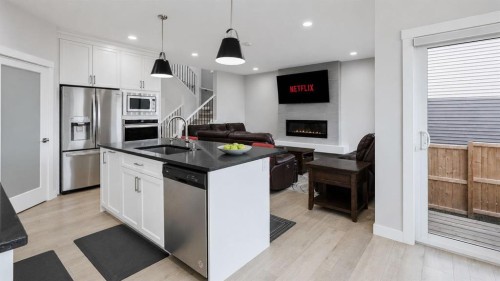 889 Corner Meadows Way Ne, Calgary, AB 