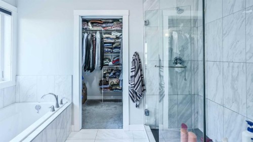889 Corner Meadows Way Ne, Calgary, AB 