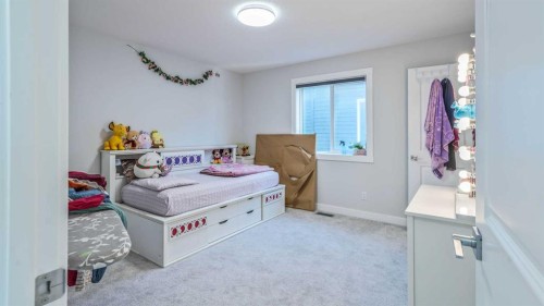 889 Corner Meadows Way Ne, Calgary, AB 