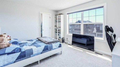889 Corner Meadows Way Ne, Calgary, AB 