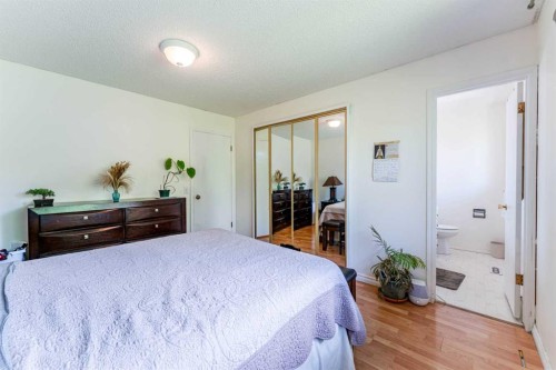 9611 24 Street Sw, Calgary, AB 
