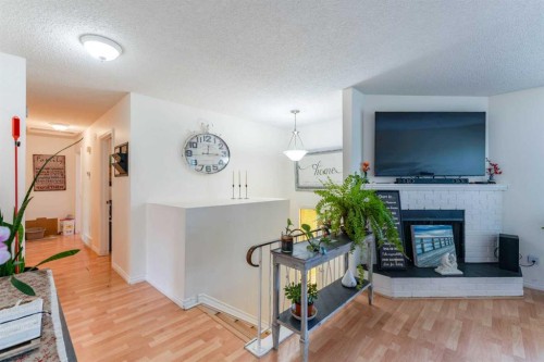 9611 24 Street Sw, Calgary, AB 