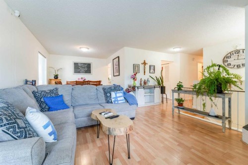 9611 24 Street Sw, Calgary, AB 