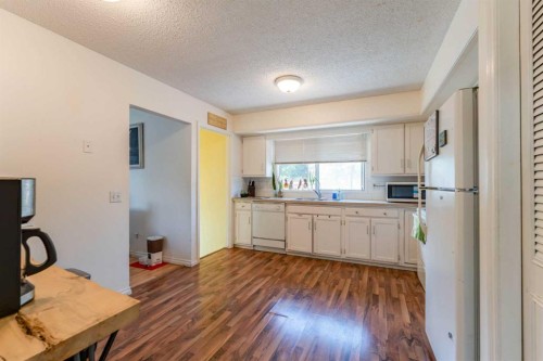 9611 24 Street Sw, Calgary, AB 