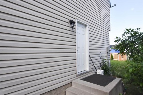 268 Falton Drive Ne, Calgary, AB 