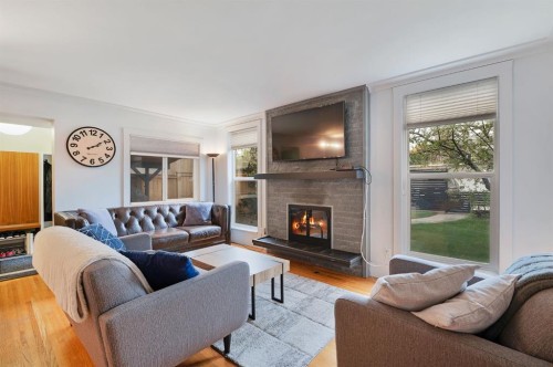 2811 25 Street Sw, Calgary, AB 