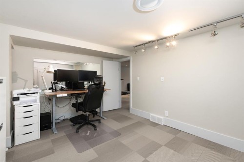 2811 25 Street Sw, Calgary, AB 
