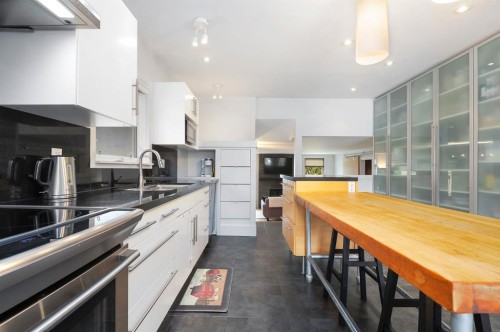 2811 25 Street Sw, Calgary, AB 