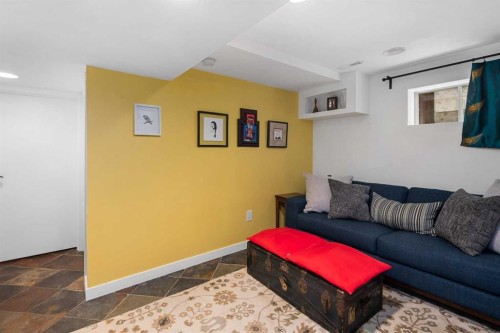 2521 16A Street Nw, Calgary, AB 