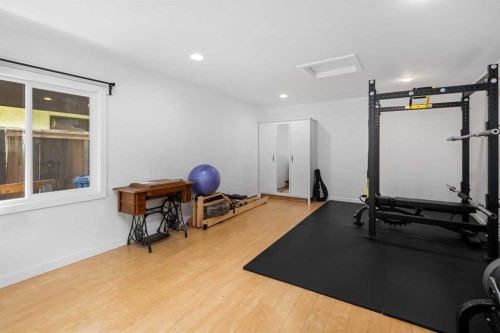 2521 16A Street Nw, Calgary, AB 