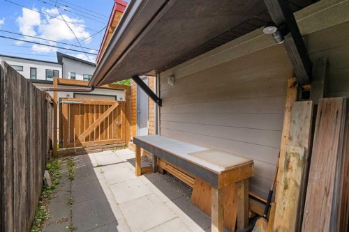 2521 16A Street Nw, Calgary, AB 