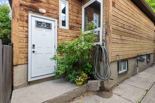 2521 16A Street Nw, Calgary, AB 
