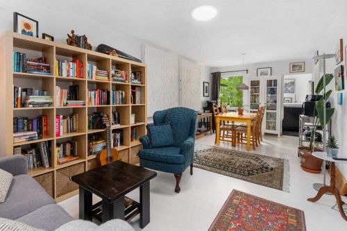 2521 16A Street Nw, Calgary, AB 