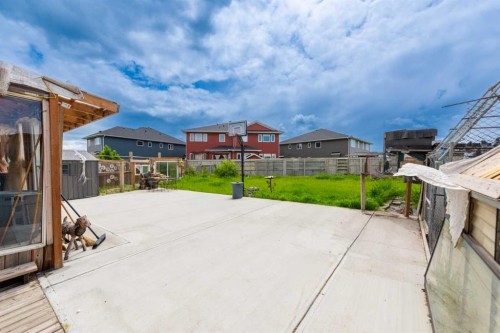 227 Redstone Heights Ne, Calgary, AB 