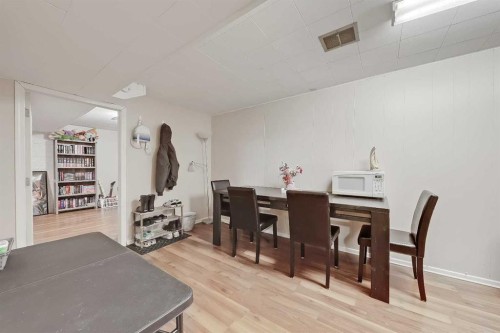 4315 Charleswood Drive Nw, Calgary, AB 